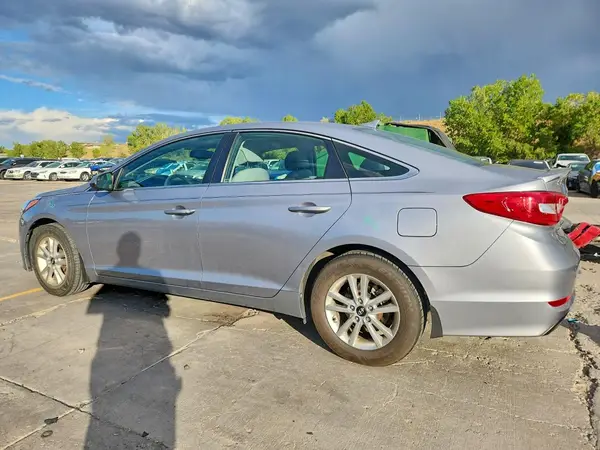5NPE24AF8HH569400 — 2017 Hyundai Sonata, фото 2 с аукциона Copart, Боковая часть