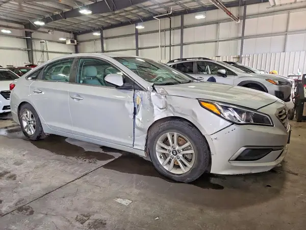 5NPE24AF7HH557836 — 2017 Hyundai Sonata, фото 4 с аукциона Copart, Передняя часть