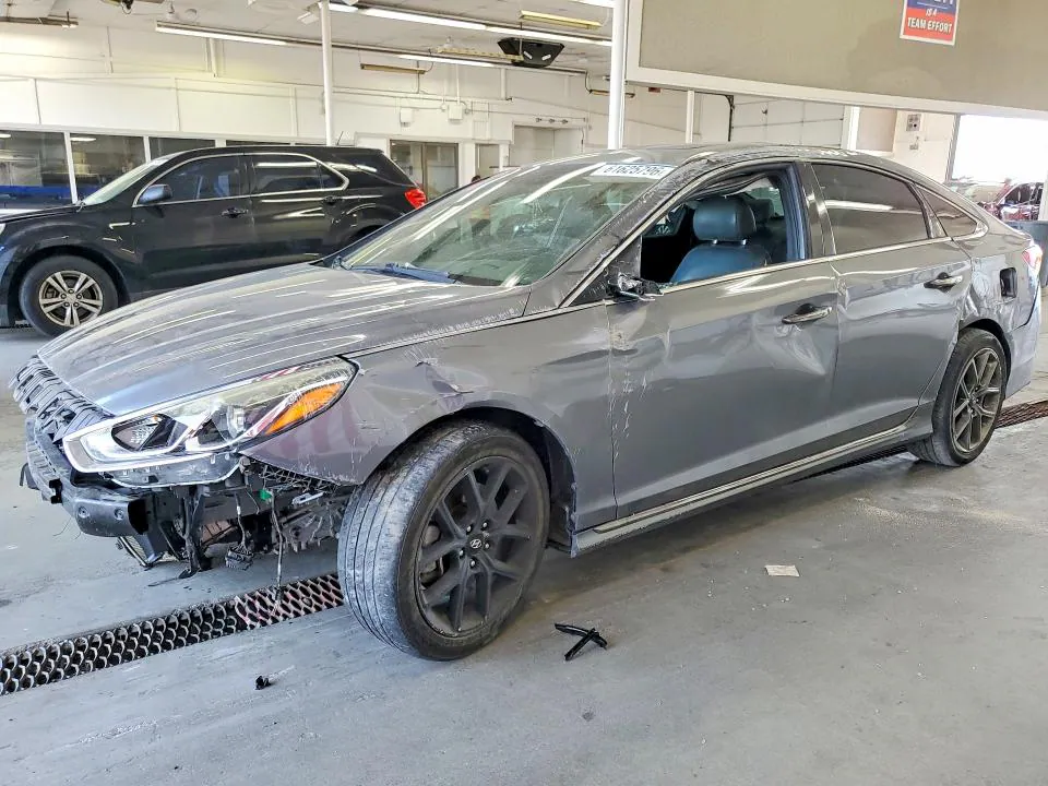 2018 Hyundai Sonata VIN 5NPE34AB8JH628817 фото 1