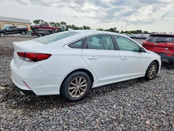 5NPE24AF7JH693289 — 2018 Hyundai Sonata, фото 3 с аукциона Copart 12.10.2026, Вандализм