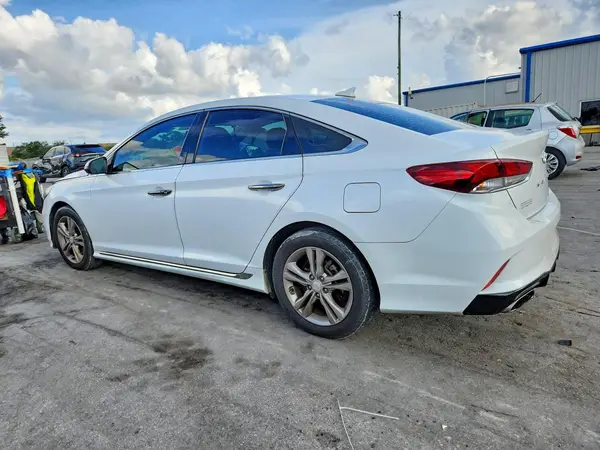 5NPE34AFXJH700409 — 2018 Hyundai Sonata, фото 2 с аукциона Copart 01.10.2026, Передняя часть