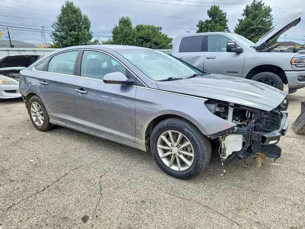5NPE24AF0JH647965 — 2018 Hyundai Sonata, фото 4 с аукциона Copart, Вандализм