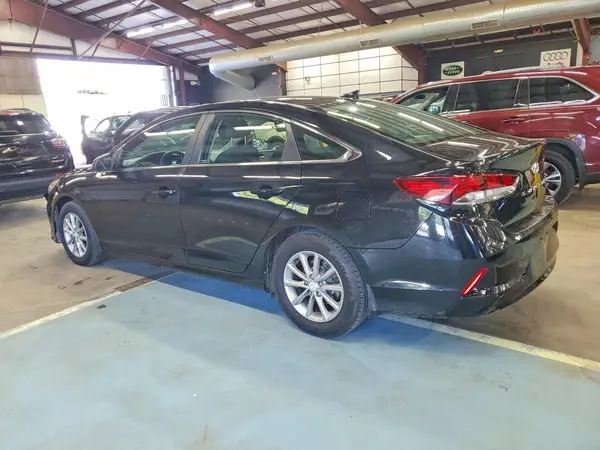 5NPE24AF1JH721457 — 2018 Hyundai Sonata, фото 2 с аукциона Copart 08.10.2026, Мелкие вмятины и царапины