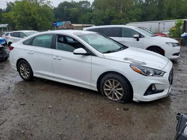 5NPE24AF7JH684964 — 2018 Hyundai Sonata, фото 4 с аукциона Copart 13.10.2026, Вандализм