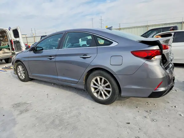 5NPE24AF8JH705370 — 2018 Hyundai Sonata, фото 2 с аукциона Copart, Задняя часть