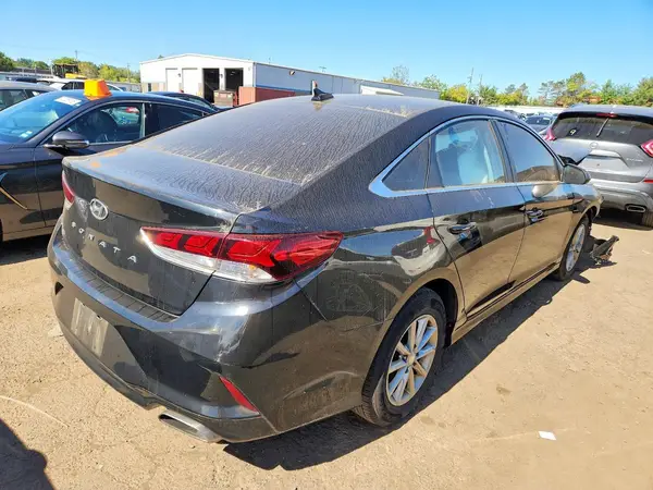 5NPE24AF6JH707716 — 2018 Hyundai Sonata, фото 3 с аукциона Copart 02.10.2026, Передняя часть