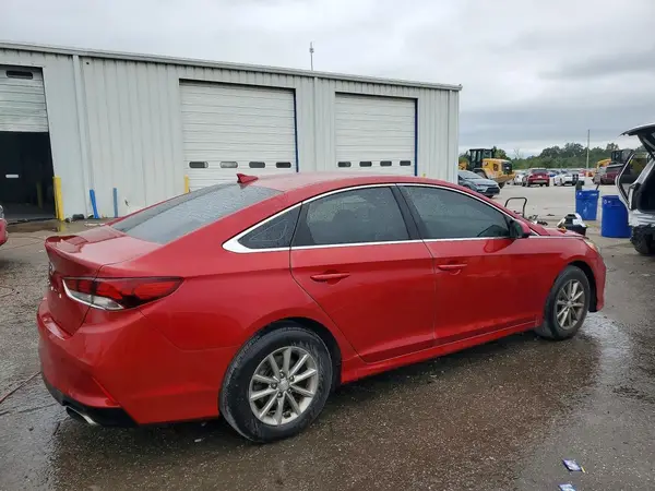 5NPE24AF4JH623085 — 2018 Hyundai Sonata, фото 3 с аукциона Copart, Передняя часть