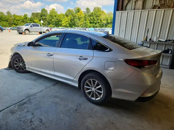 5NPE24AF3KH788918 — 2019 Hyundai Sonata, фото 2 с аукциона Copart, Передняя часть