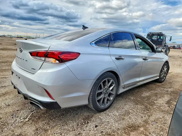5NPE34AB7KH802782 — 2019 Hyundai Sonata, фото 3 с аукциона Copart, Боковая часть