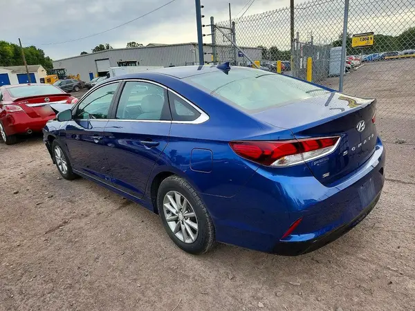 5NPE24AF4KH772159 — 2019 Hyundai Sonata, фото 2 с аукциона Copart, Передняя часть