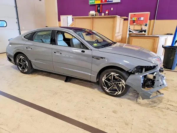 KMHL14JA4RA383954 — 2024 Hyundai Sonata, фото 4 с аукциона Copart, Передняя часть