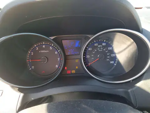 KM8JU3AC8BU211361 — 2011 Hyundai Tucson, фото 9 с аукциона Copart, Передняя часть
