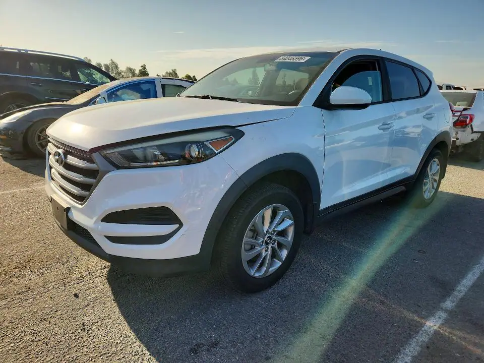 KM8J23A44GU235176 Hyundai Tucson 2016 — повреждение Вандализм, фото до ремонта