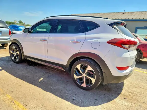 KM8J33A24GU220768 — 2016 Hyundai Tucson, фото 2 с аукциона Copart 14.10.2026, Передняя часть