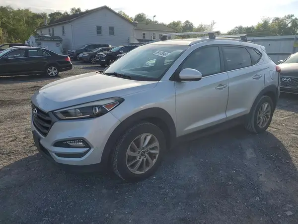 KM8J33A42GU107029 — 2016 Hyundai Tucson, Задняя часть (Rear End), фото до ремонта