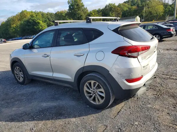 KM8J33A42GU107029 — 2016 Hyundai Tucson, фото 2 с аукциона Copart, Задняя часть