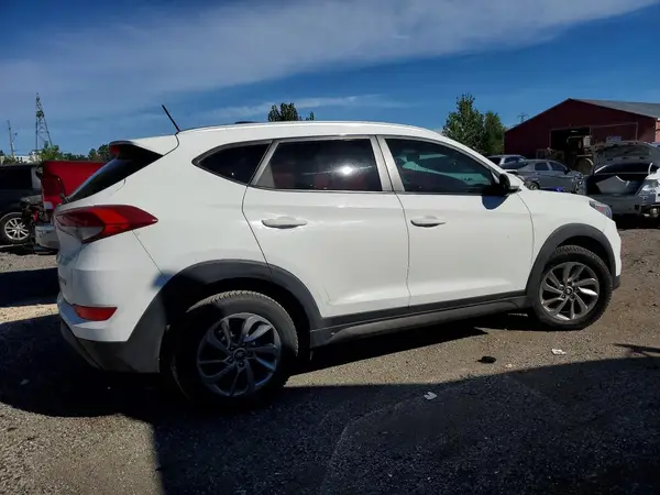 KM8J33A41GU083421 — 2016 Hyundai Tucson, фото 3 с аукциона Copart 01.10.2026, Передняя часть