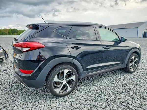 KM8J3CA21GU032211 — 2016 Hyundai Tucson, фото 3 с аукциона Copart 15.10.2026, Механические повреждения