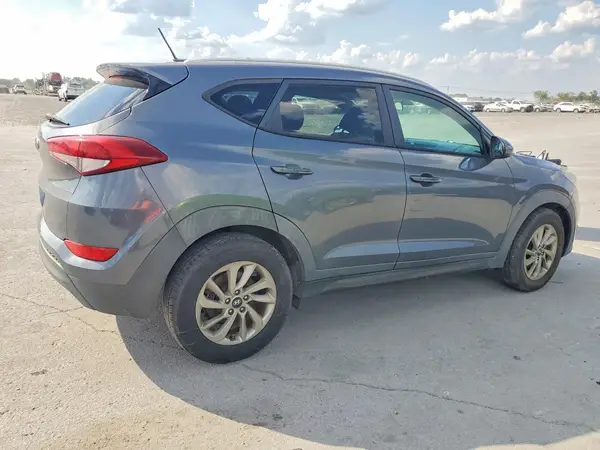 KM8J33A4XGU088150 — 2016 Hyundai Tucson, фото 3 с аукциона Copart, Мелкие вмятины и царапины