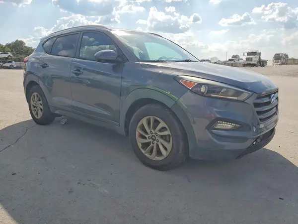 KM8J33A4XGU088150 — 2016 Hyundai Tucson, фото 4 с аукциона Copart, Мелкие вмятины и царапины