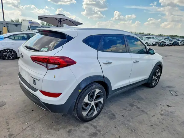 2016 HYUNDAI TUCSON VIN KM8J33A22GU116683 фото 3