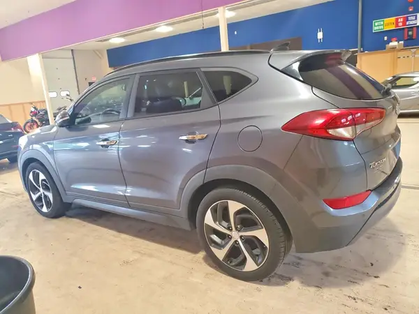 KM8J3CA20GU073039 — 2016 Hyundai Tucson, фото 2 с аукциона Copart 08.10.2026, Передняя часть