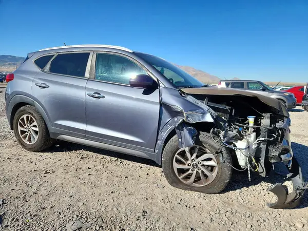 KM8J3CA46GU239954 — 2016 Hyundai Tucson, фото 4 с аукциона Copart, Передняя часть