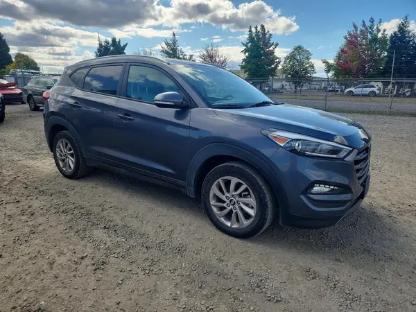 KM8J33A29GU027435 — 2016 Hyundai Tucson, фото 4 с аукциона Copart 29.09.2026, Механические повреждения