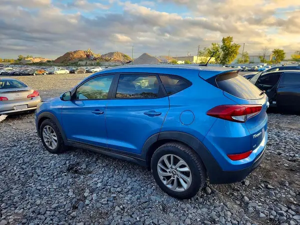 KM8J33A47GU094715 — 2016 Hyundai Tucson, фото 2 с аукциона Copart 05.10.2026, Мелкие вмятины и царапины