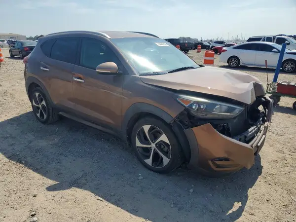 KM8J33A24GU028895 — 2016 Hyundai Tucson, фото 4 с аукциона Copart, Передняя часть