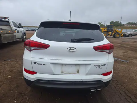 KM8J33A22GU048630 — 2016 Hyundai Tucson, Мелкие вмятины и царапины, фото до ремонта