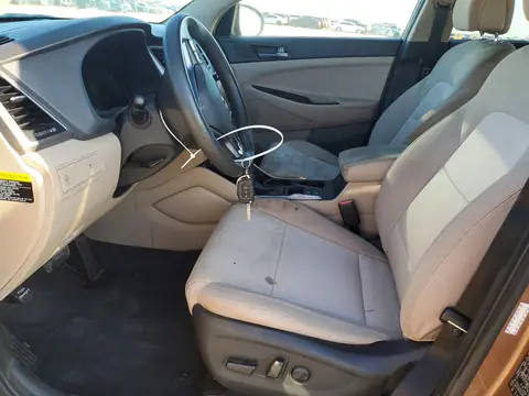 KM8J33A46GU158582 — 2016 Hyundai Tucson, фото 7 с аукциона Copart, Передняя часть