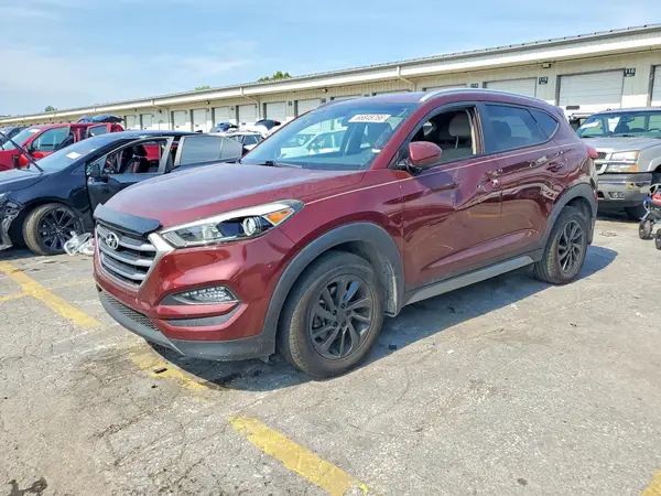 KM8J33A45HU341523 — 2017 Hyundai Tucson, Вандализм (Vandalism), фото до ремонта