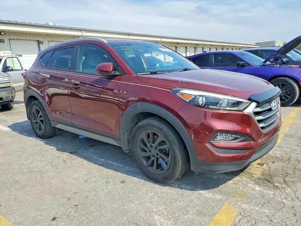KM8J33A45HU341523 — 2017 Hyundai Tucson, фото 4 с аукциона Copart, Вандализм