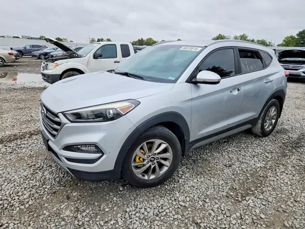 KM8J3CA2XHU348840 — 2017 Hyundai Tucson, Вандализм (Vandalism), фото до ремонта