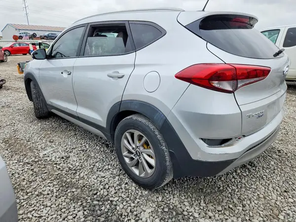 KM8J3CA2XHU348840 — 2017 Hyundai Tucson, фото 2 с аукциона Copart 29.09.2026, Вандализм
