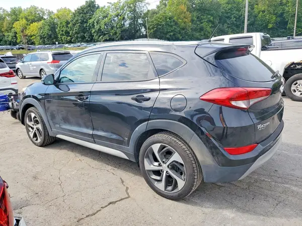 KM8J3CA23HU591308 — 2017 Hyundai Tucson, фото 2 с аукциона Copart, Передняя часть