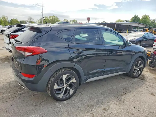 KM8J3CA23HU591308 — 2017 Hyundai Tucson, фото 3 с аукциона Copart, Передняя часть