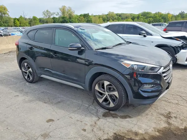 KM8J3CA23HU591308 — 2017 Hyundai Tucson, фото 4 с аукциона Copart, Передняя часть