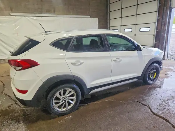 KM8J3CA40HU289699 — 2017 Hyundai Tucson, фото 3 с аукциона Copart 06.10.2026, Передняя часть