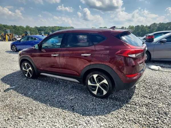 KM8J33A20HU417180 — 2017 Hyundai Tucson, фото 2 с аукциона Copart 01.10.2026, Естественный износ