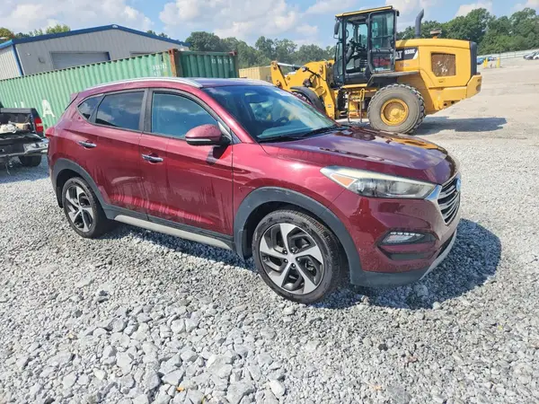 KM8J33A20HU417180 — 2017 Hyundai Tucson, фото 4 с аукциона Copart 01.10.2026, Естественный износ