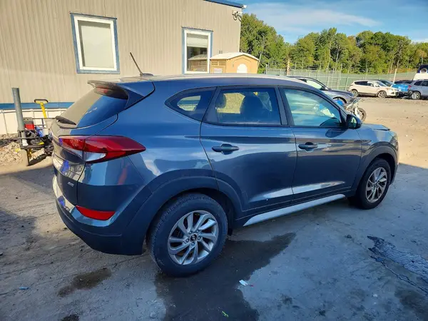 KM8J3CA48HU523460 — 2017 Hyundai Tucson, фото 3 с аукциона Copart 30.09.2026, Механические повреждения