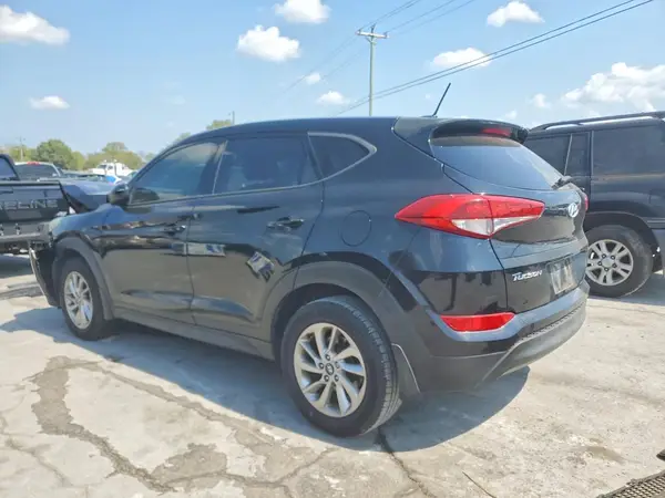 KM8J23A42HU262135 — 2017 Hyundai Tucson, фото 2 с аукциона Copart, Передняя часть