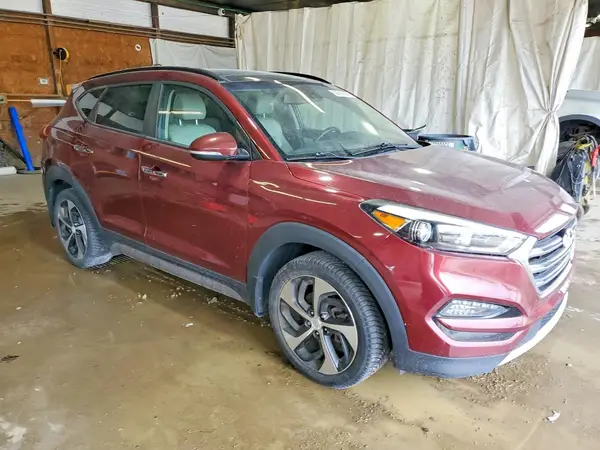 KM8J3CA26HU322266 — 2017 Hyundai Tucson, фото 4 с аукциона Copart 08.10.2026, Мелкие вмятины и царапины