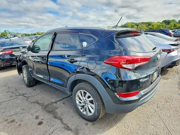 KM8J3CA40HU587931 — 2017 Hyundai Tucson, фото 2 с аукциона Copart 25.09.2026, Передняя часть