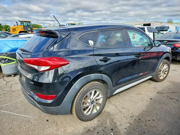KM8J3CA40HU587931 — 2017 Hyundai Tucson, фото 3 с аукциона Copart 25.09.2026, Передняя часть