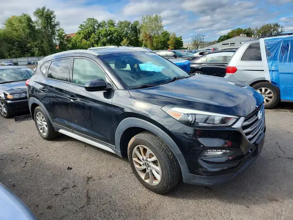 KM8J3CA40HU587931 — 2017 Hyundai Tucson, фото 4 с аукциона Copart 25.09.2026, Передняя часть