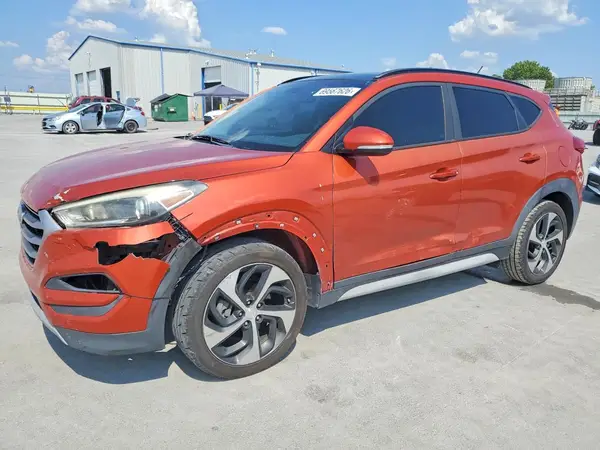 KM8J33A20HU560937 — 2017 Hyundai Tucson, Боковая часть (Side), фото до ремонта