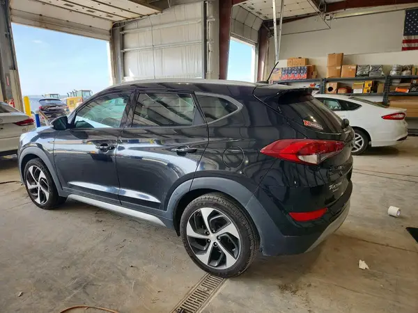 KM8J33A27HU279640 — 2017 Hyundai Tucson, фото 2 с аукциона Copart 13.10.2026, Механические повреждения